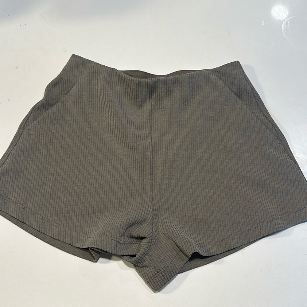 Lululemon shorts size 4
Worn one time